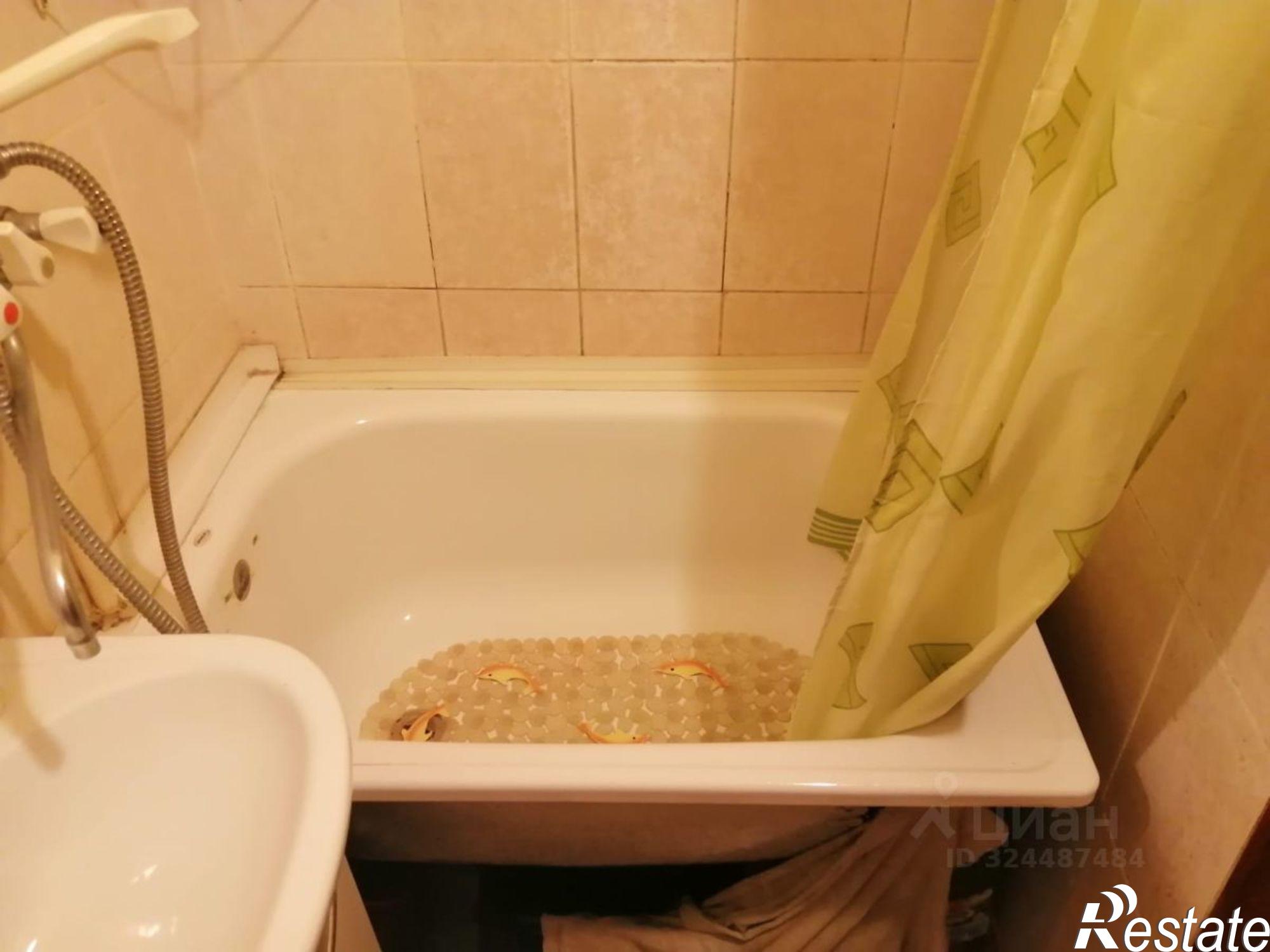 Купить квартиру за 2 500 000 рублей на Большая Спасская улица, 8/27